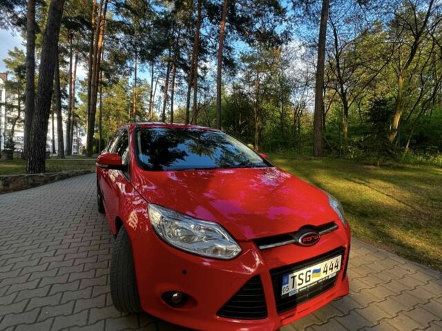 Форд Фокус 2014 у Києві на Automoto.ua Червоний Форд Фокус, об'ємом двигуна 0 л та пробігом 137 тис. км за 6400 $, фото 1 на Automoto.ua