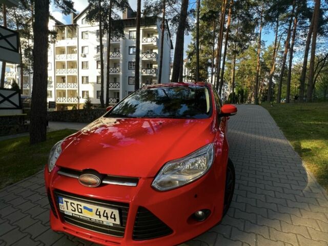 Форд Фокус 2014 у Києві на Automoto.ua Червоний Форд Фокус, об'ємом двигуна 0 л та пробігом 137 тис. км за 6400 $, фото 4 на Automoto.ua