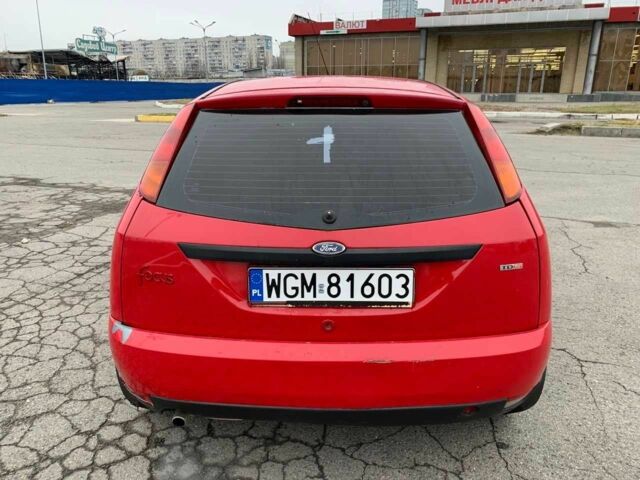 Червоний Форд Фокус, об'ємом двигуна 1.6 л та пробігом 310 тис. км за 700 $, фото 3 на Automoto.ua