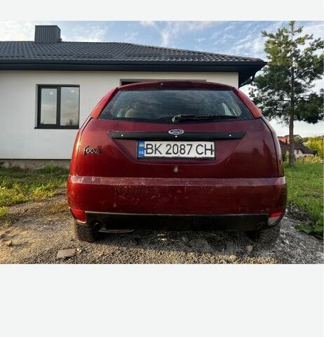 Красный Форд Фокус, объемом двигателя 1.6 л и пробегом 2 тыс. км за 2000 $, фото 2 на Automoto.ua