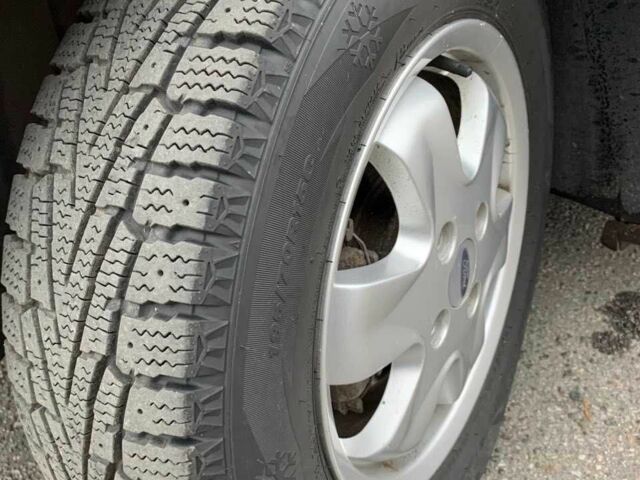 Червоний Форд Фокус, об'ємом двигуна 1.6 л та пробігом 310 тис. км за 700 $, фото 7 на Automoto.ua