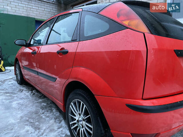 Красный Форд Фокус, объемом двигателя 1.6 л и пробегом 301 тыс. км за 2999 $, фото 17 на Automoto.ua