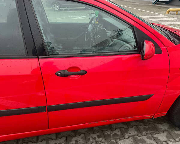 Червоний Форд Фокус, об'ємом двигуна 1.6 л та пробігом 167 тис. км за 2400 $, фото 6 на Automoto.ua