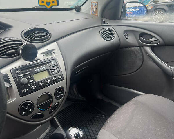 Червоний Форд Фокус, об'ємом двигуна 1.6 л та пробігом 167 тис. км за 2400 $, фото 12 на Automoto.ua