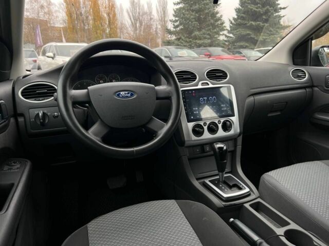 Красный Форд Фокус, объемом двигателя 1.6 л и пробегом 239 тыс. км за 4700 $, фото 9 на Automoto.ua