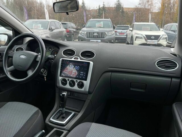 Красный Форд Фокус, объемом двигателя 1.6 л и пробегом 239 тыс. км за 4700 $, фото 13 на Automoto.ua