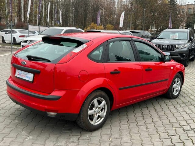 Красный Форд Фокус, объемом двигателя 1.6 л и пробегом 239 тыс. км за 4700 $, фото 6 на Automoto.ua