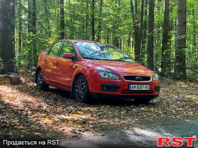 Красный Форд Фокус, объемом двигателя 2 л и пробегом 335 тыс. км за 4700 $, фото 1 на Automoto.ua