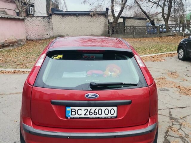 Красный Форд Фокус, объемом двигателя 1.6 л и пробегом 173 тыс. км за 4650 $, фото 4 на Automoto.ua