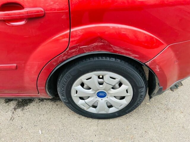 Красный Форд Фокус, объемом двигателя 0 л и пробегом 227 тыс. км за 5100 $, фото 7 на Automoto.ua