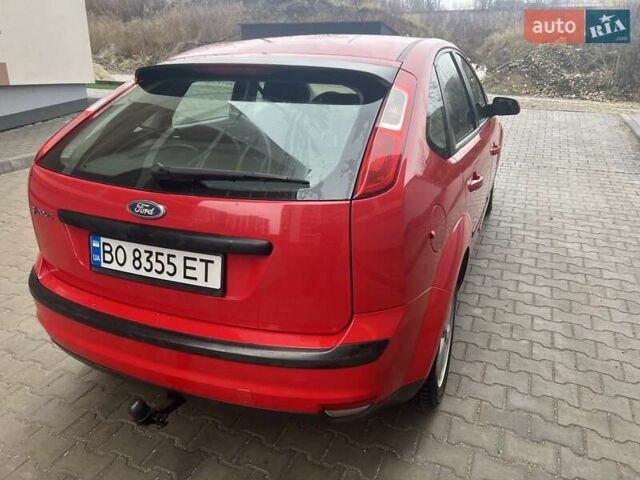 Красный Форд Фокус, объемом двигателя 1.6 л и пробегом 305 тыс. км за 4200 $, фото 16 на Automoto.ua