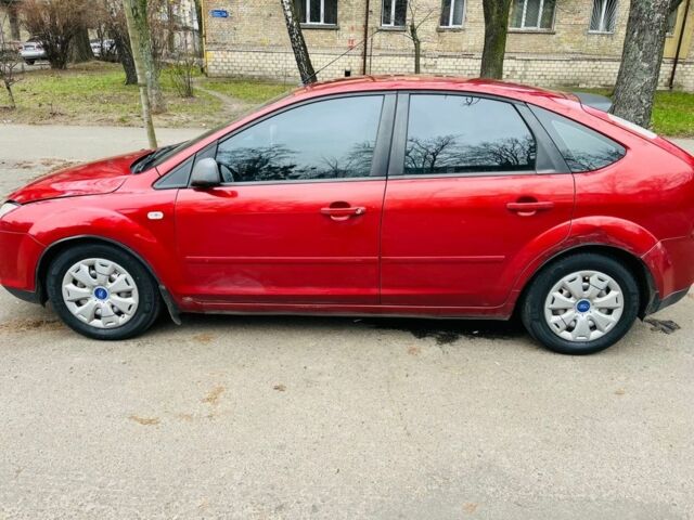 Красный Форд Фокус, объемом двигателя 0 л и пробегом 227 тыс. км за 5100 $, фото 6 на Automoto.ua