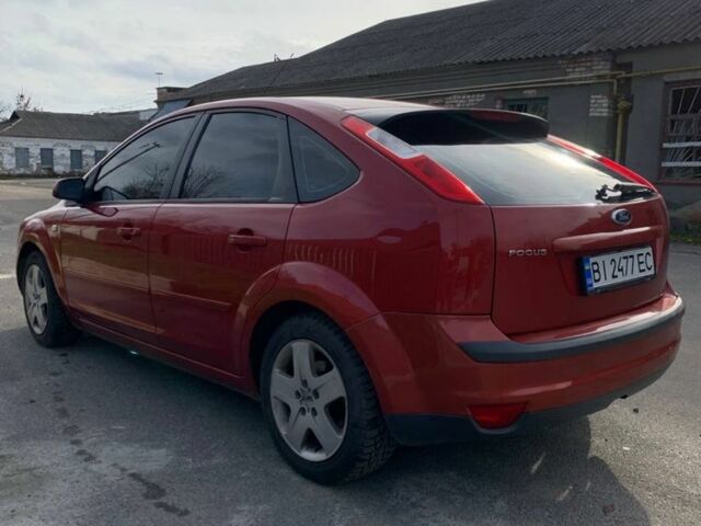Червоний Форд Фокус, об'ємом двигуна 1.6 л та пробігом 176 тис. км за 4850 $, фото 3 на Automoto.ua