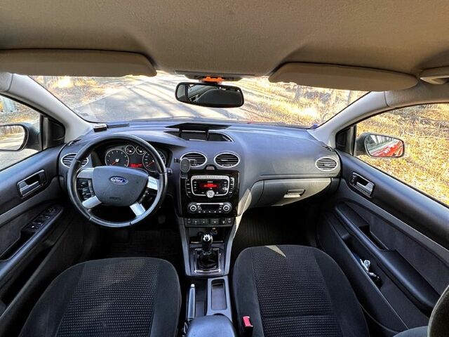 Красный Форд Фокус, объемом двигателя 1.8 л и пробегом 252 тыс. км за 6500 $, фото 9 на Automoto.ua