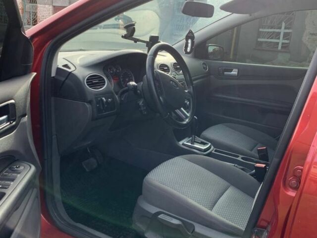 Червоний Форд Фокус, об'ємом двигуна 1.6 л та пробігом 176 тис. км за 4850 $, фото 7 на Automoto.ua