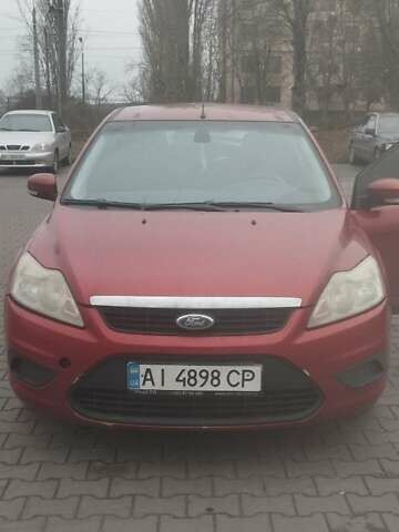 Красный Форд Фокус, объемом двигателя 1.6 л и пробегом 252 тыс. км за 5000 $, фото 1 на Automoto.ua