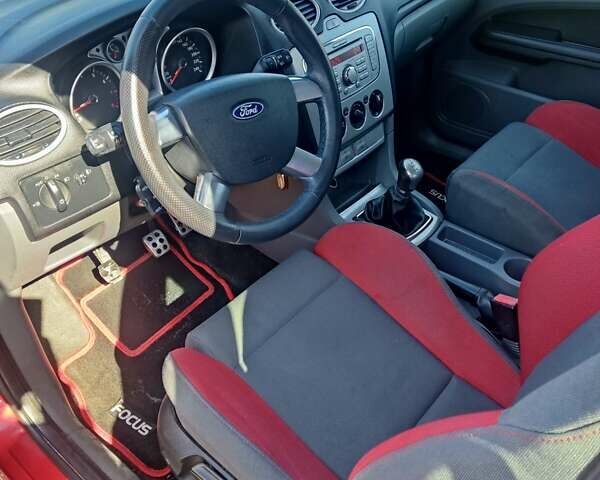 Красный Форд Фокус, объемом двигателя 1.6 л и пробегом 129 тыс. км за 7200 $, фото 38 на Automoto.ua