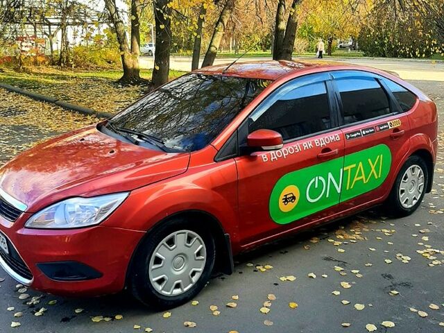 Красный Форд Фокус, объемом двигателя 1.6 л и пробегом 170 тыс. км за 5000 $, фото 2 на Automoto.ua
