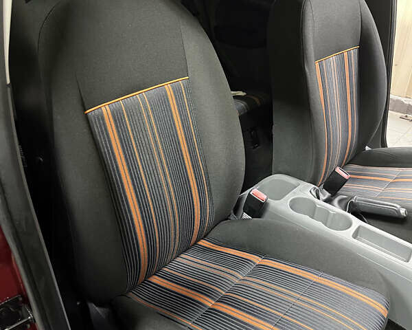 Красный Форд Фокус, объемом двигателя 1.6 л и пробегом 225 тыс. км за 6700 $, фото 8 на Automoto.ua