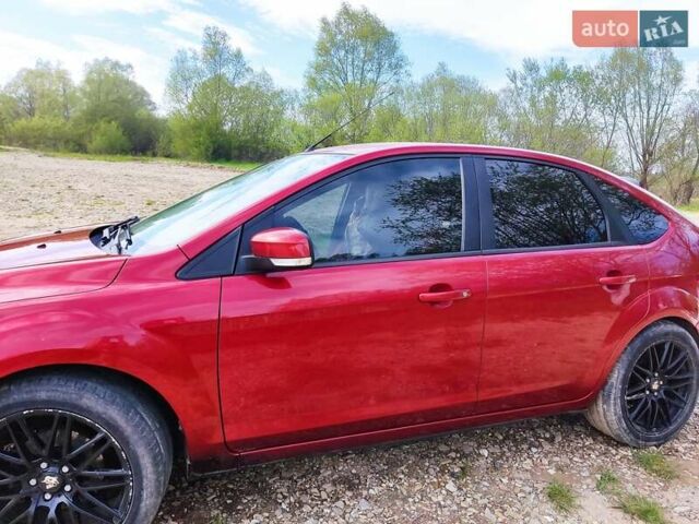 Красный Форд Фокус, объемом двигателя 1.6 л и пробегом 129 тыс. км за 7200 $, фото 11 на Automoto.ua