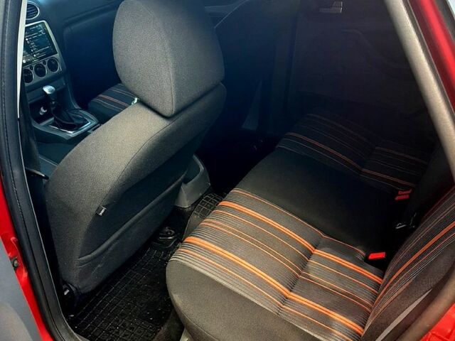 Красный Форд Фокус, объемом двигателя 1.6 л и пробегом 170 тыс. км за 5000 $, фото 8 на Automoto.ua