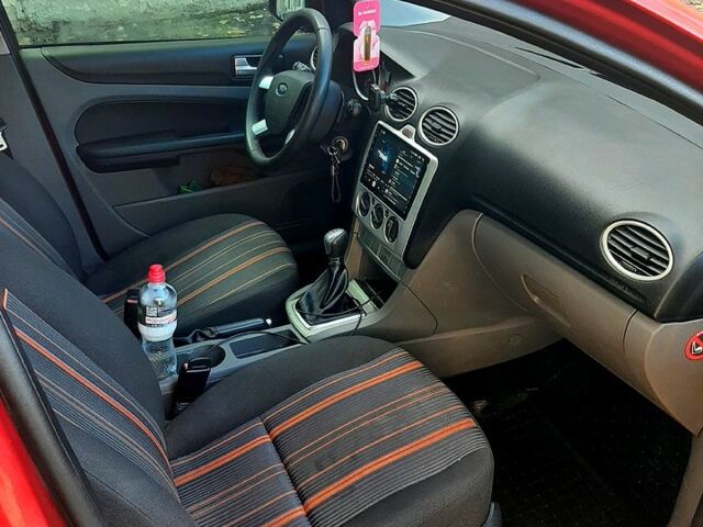 Форд Фокус 2008 у Славянске на Automoto.ua Червоний Форд Фокус, об'ємом двигуна 1.6 л та пробігом 170 тис. км за 5000 $, фото 7 на Automoto.ua