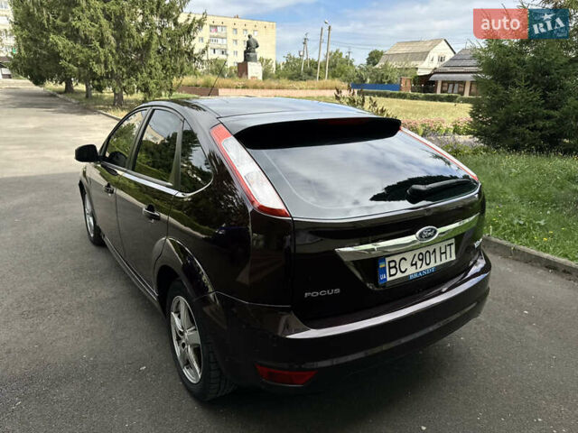 Красный Форд Фокус, объемом двигателя 1.56 л и пробегом 297 тыс. км за 4999 $, фото 5 на Automoto.ua