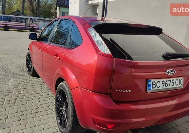 Красный Форд Фокус, объемом двигателя 1.6 л и пробегом 129 тыс. км за 7200 $, фото 13 на Automoto.ua