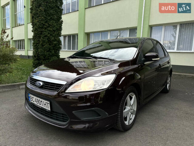 Красный Форд Фокус, объемом двигателя 1.56 л и пробегом 297 тыс. км за 4999 $, фото 6 на Automoto.ua