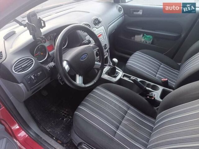 Червоний Форд Фокус, об'ємом двигуна 1.8 л та пробігом 220 тис. км за 6000 $, фото 13 на Automoto.ua