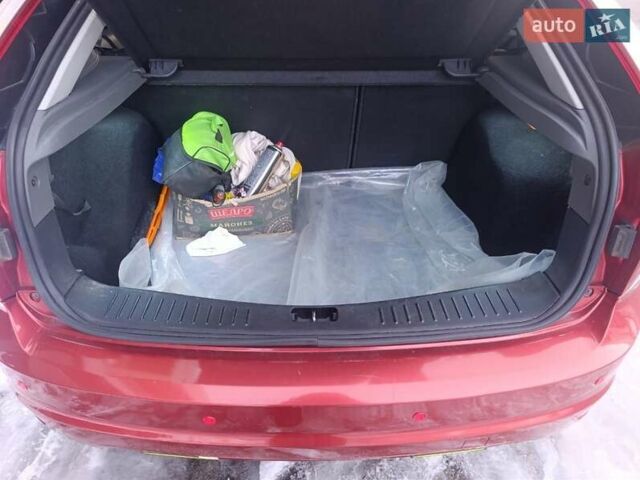 Червоний Форд Фокус, об'ємом двигуна 1.8 л та пробігом 220 тис. км за 6000 $, фото 8 на Automoto.ua