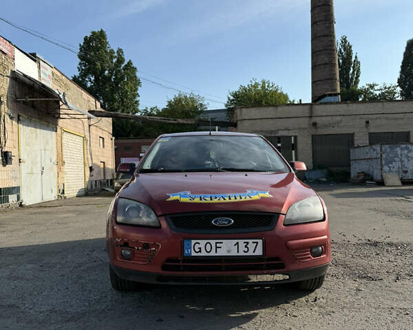 Форд Фокус 2009 в Киеве на Automoto.ua Красный Форд Фокус, объемом двигателя 1.6 л и пробегом 250 тыс. км за 1800 $, фото 3 на Automoto.ua