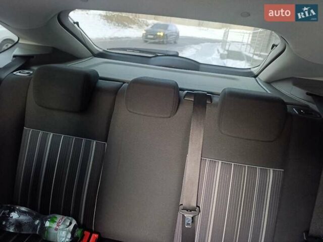 Червоний Форд Фокус, об'ємом двигуна 1.8 л та пробігом 220 тис. км за 6000 $, фото 10 на Automoto.ua