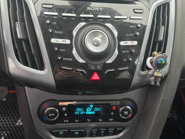 Червоний Форд Фокус, об'ємом двигуна 1.6 л та пробігом 231 тис. км за 6200 $, фото 17 на Automoto.ua