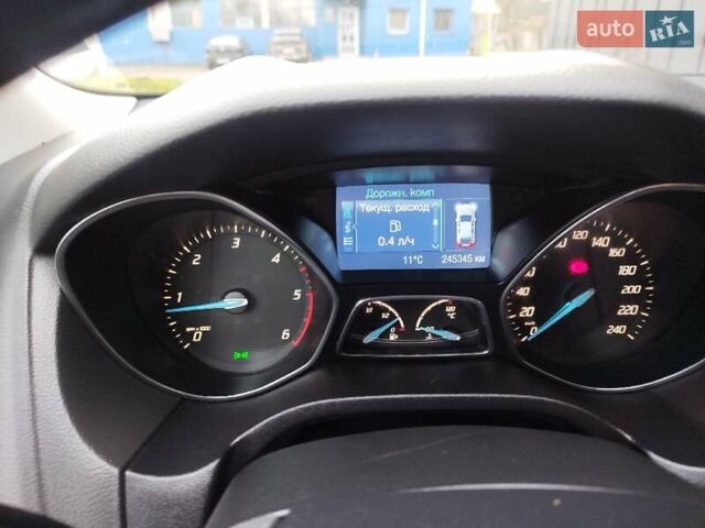 Красный Форд Фокус, объемом двигателя 1.6 л и пробегом 245 тыс. км за 6450 $, фото 52 на Automoto.ua