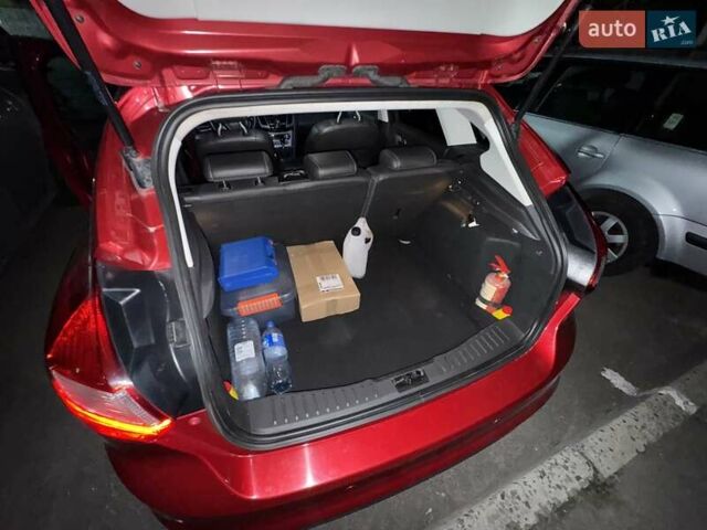 Червоний Форд Фокус, об'ємом двигуна 1.6 л та пробігом 270 тис. км за 10600 $, фото 15 на Automoto.ua
