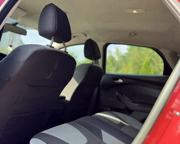 Красный Форд Фокус, объемом двигателя 1.6 л и пробегом 198 тыс. км за 4999 $, фото 31 на Automoto.ua