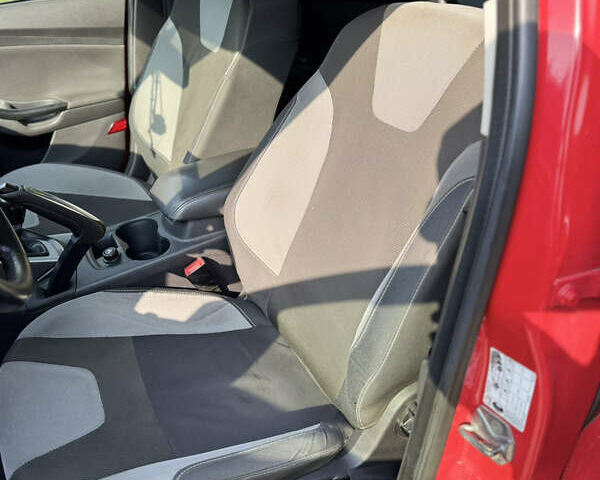 Красный Форд Фокус, объемом двигателя 1.6 л и пробегом 198 тыс. км за 4999 $, фото 20 на Automoto.ua