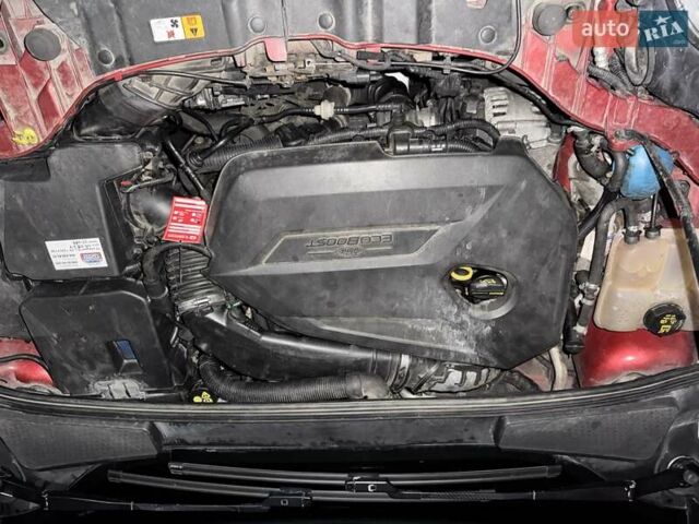 Червоний Форд Фокус, об'ємом двигуна 1.6 л та пробігом 270 тис. км за 10600 $, фото 9 на Automoto.ua