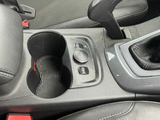 Червоний Форд Фокус, об'ємом двигуна 1.6 л та пробігом 231 тис. км за 6200 $, фото 14 на Automoto.ua