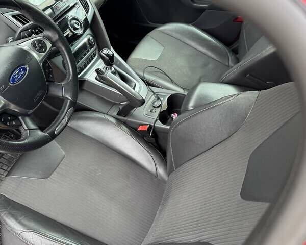 Червоний Форд Фокус, об'ємом двигуна 1.6 л та пробігом 270 тис. км за 10600 $, фото 27 на Automoto.ua