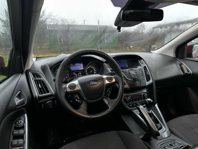 Красный Форд Фокус, объемом двигателя 1.6 л и пробегом 220 тыс. км за 7674 $, фото 4 на Automoto.ua