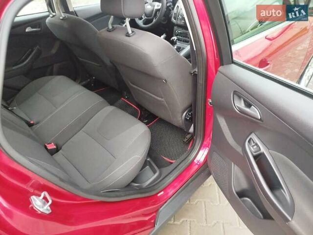 Красный Форд Фокус, объемом двигателя 1.6 л и пробегом 245 тыс. км за 6450 $, фото 44 на Automoto.ua