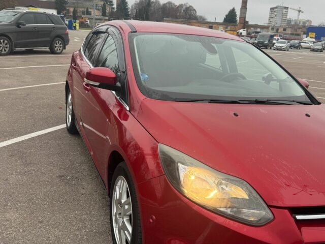 Червоний Форд Фокус, об'ємом двигуна 1.6 л та пробігом 231 тис. км за 6200 $, фото 1 на Automoto.ua