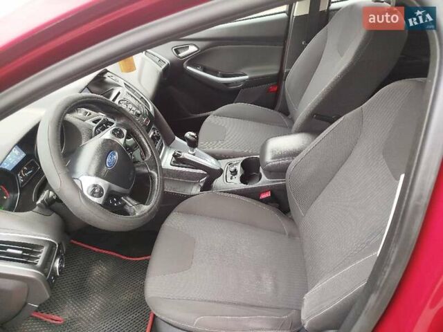 Красный Форд Фокус, объемом двигателя 1.6 л и пробегом 245 тыс. км за 6450 $, фото 41 на Automoto.ua