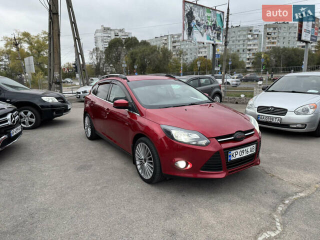 Красный Форд Фокус, объемом двигателя 1.6 л и пробегом 150 тыс. км за 7999 $, фото 2 на Automoto.ua