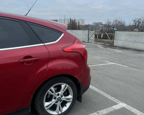 Червоний Форд Фокус, об'ємом двигуна 1.6 л та пробігом 260 тис. км за 6400 $, фото 2 на Automoto.ua