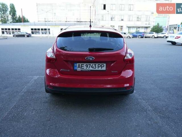 Красный Форд Фокус, объемом двигателя 1.6 л и пробегом 133 тыс. км за 8500 $, фото 4 на Automoto.ua