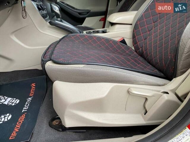 Форд Фокус 2012 у Хмельницькому на Automoto.ua Червоний Форд Фокус, об'ємом двигуна 2 л та пробігом 322 тис. км за 5800 $, фото 13 на Automoto.ua