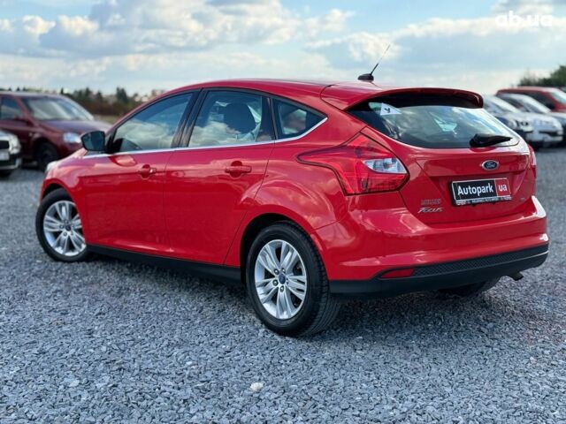 Красный Форд Фокус, объемом двигателя 2 л и пробегом 161 тыс. км за 7990 $, фото 10 на Automoto.ua